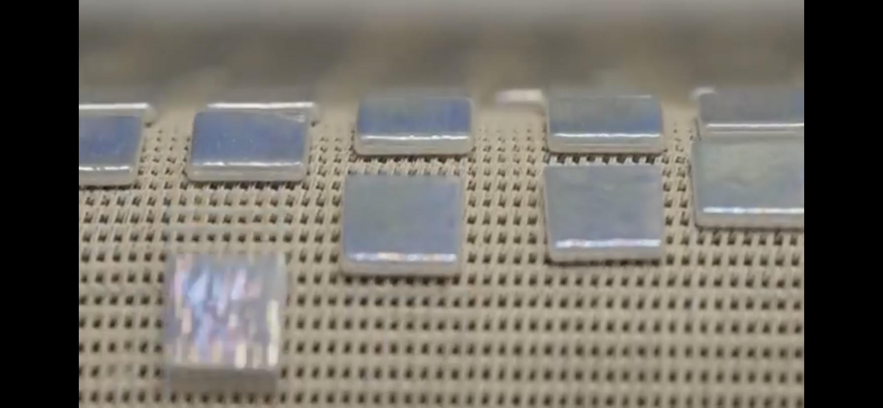 How Recycled glass Tile is made?