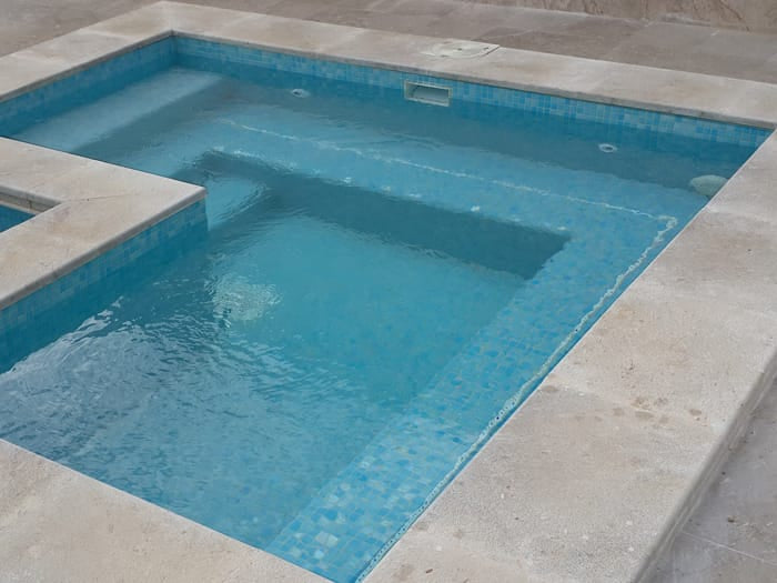 ORIA Iris mix Pool Tile 1x1