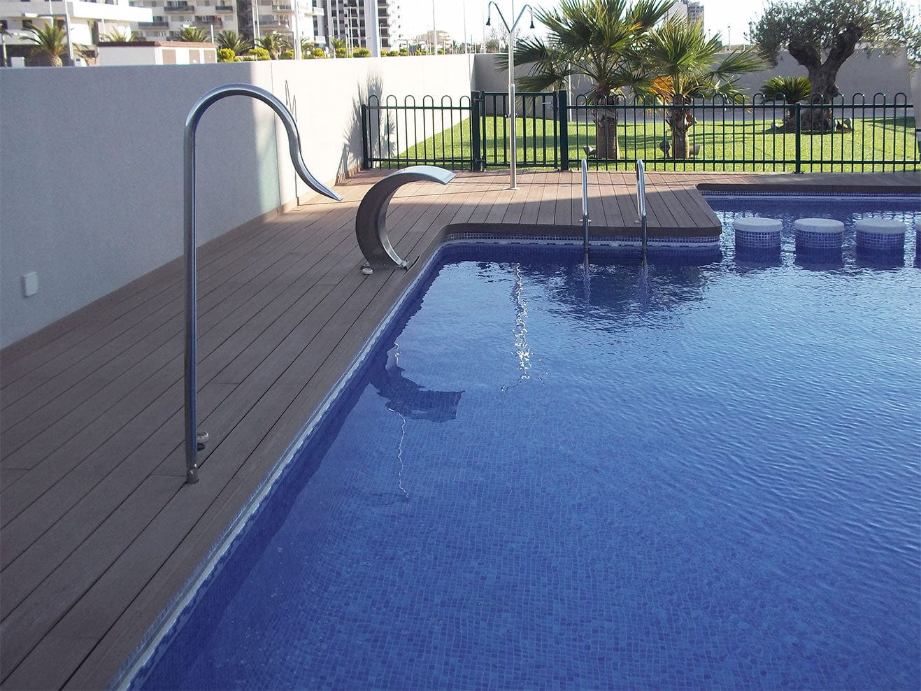 Foggy Nieblas Navy Blue Pool Tile - Tiles and Deco