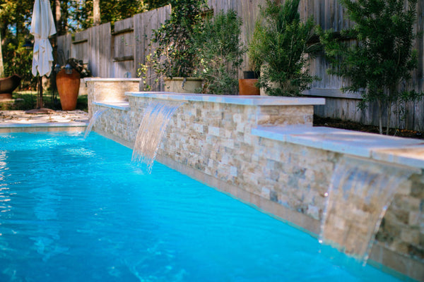 A Guide To Know Every Thing About Glass Pool Tile | Tiles & Deco