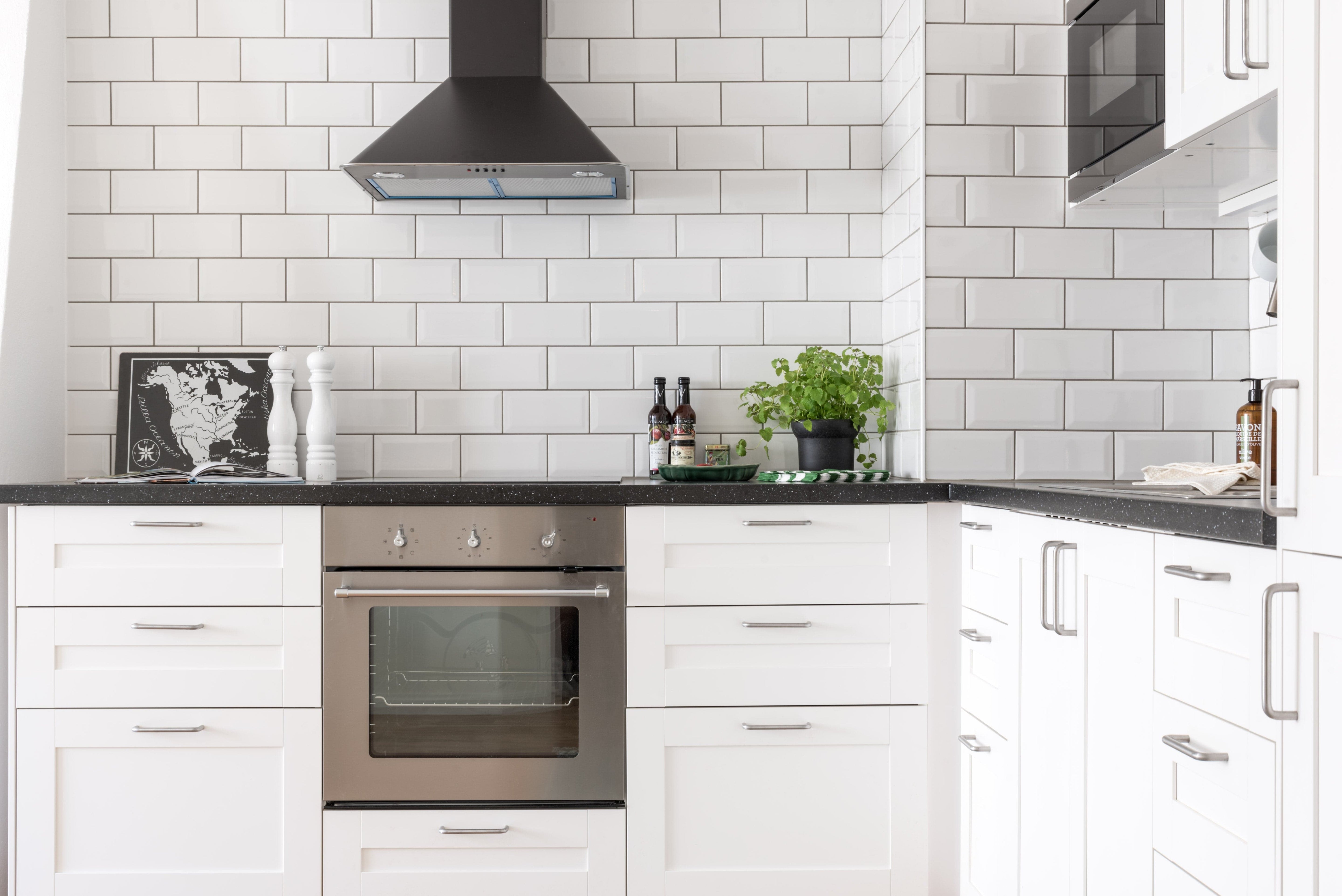 White Gloss Subway Tile 3X6